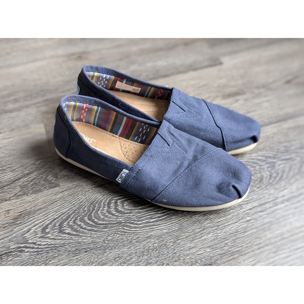 TOMS Classic Alpargatas Navy Blue Canvas Slip On shoes, Women's Size 7